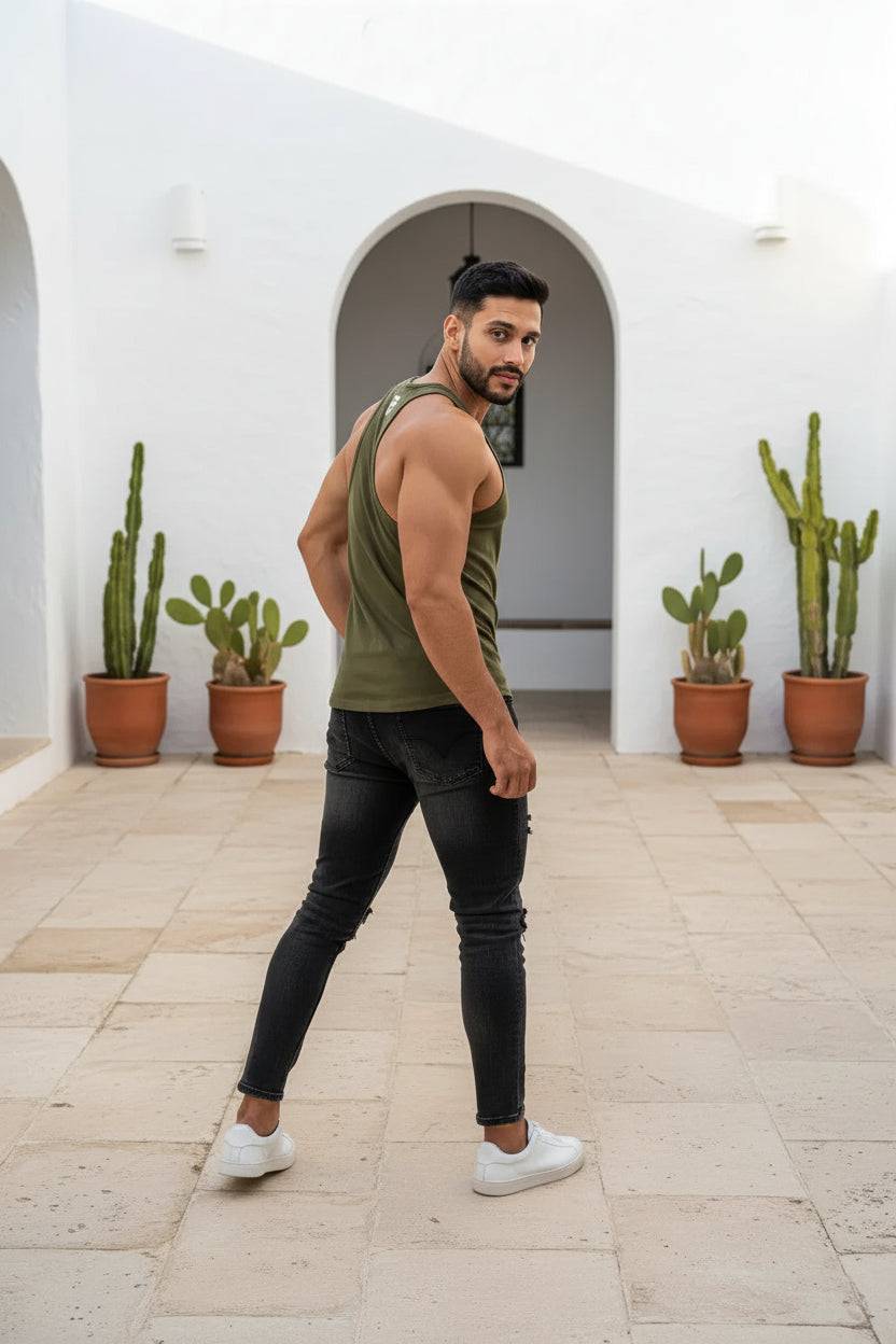 TANK TOP HERREN SLIM FIT – OLIVGRÜN – SPORT & FITNESS SHIRT